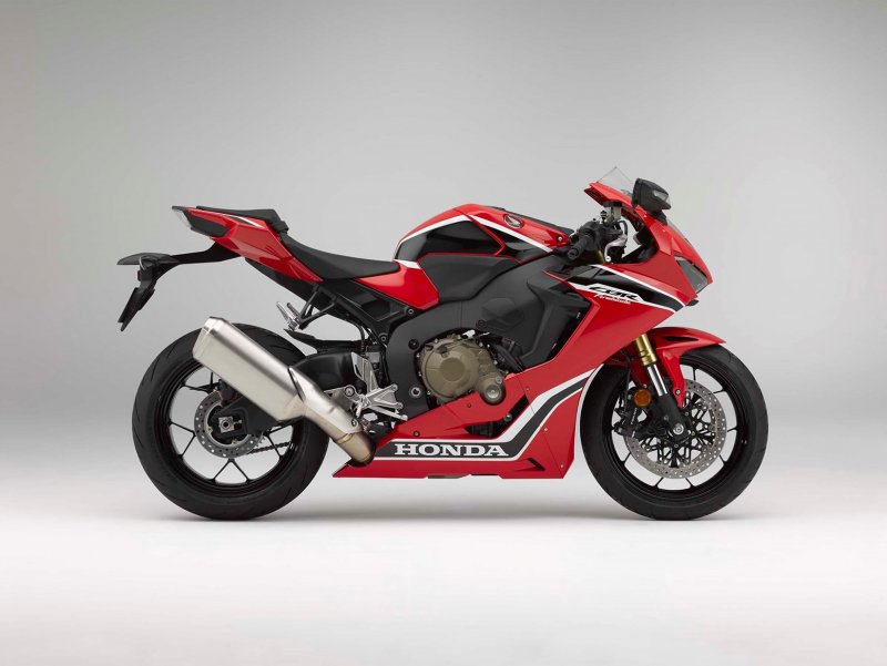 Honda-CBR1000RR-Fireblade