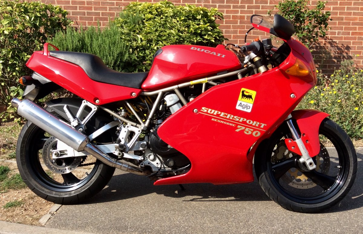 ducati 750 supersport 1993