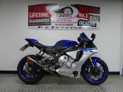 Image of Yamaha YZF R1 15